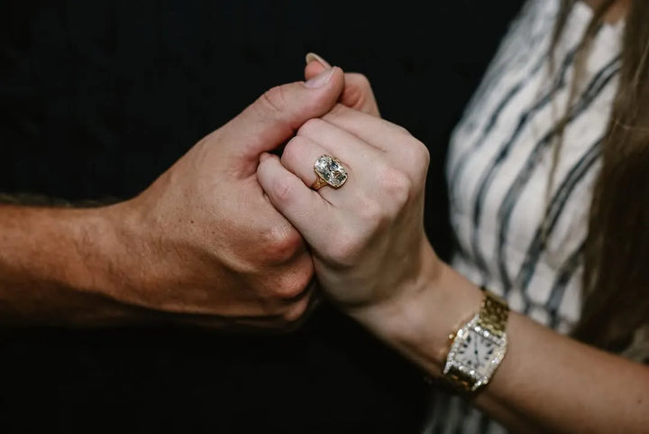 Taylor Swift’s Engagement Ring Proves That Vintage-Inspired Jewelry Is Defining 2025