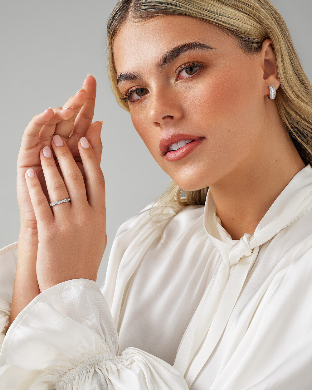 0.25 Carat TW Twist Diamond Wedding Ring in 14kt White Gold Revat Jewels